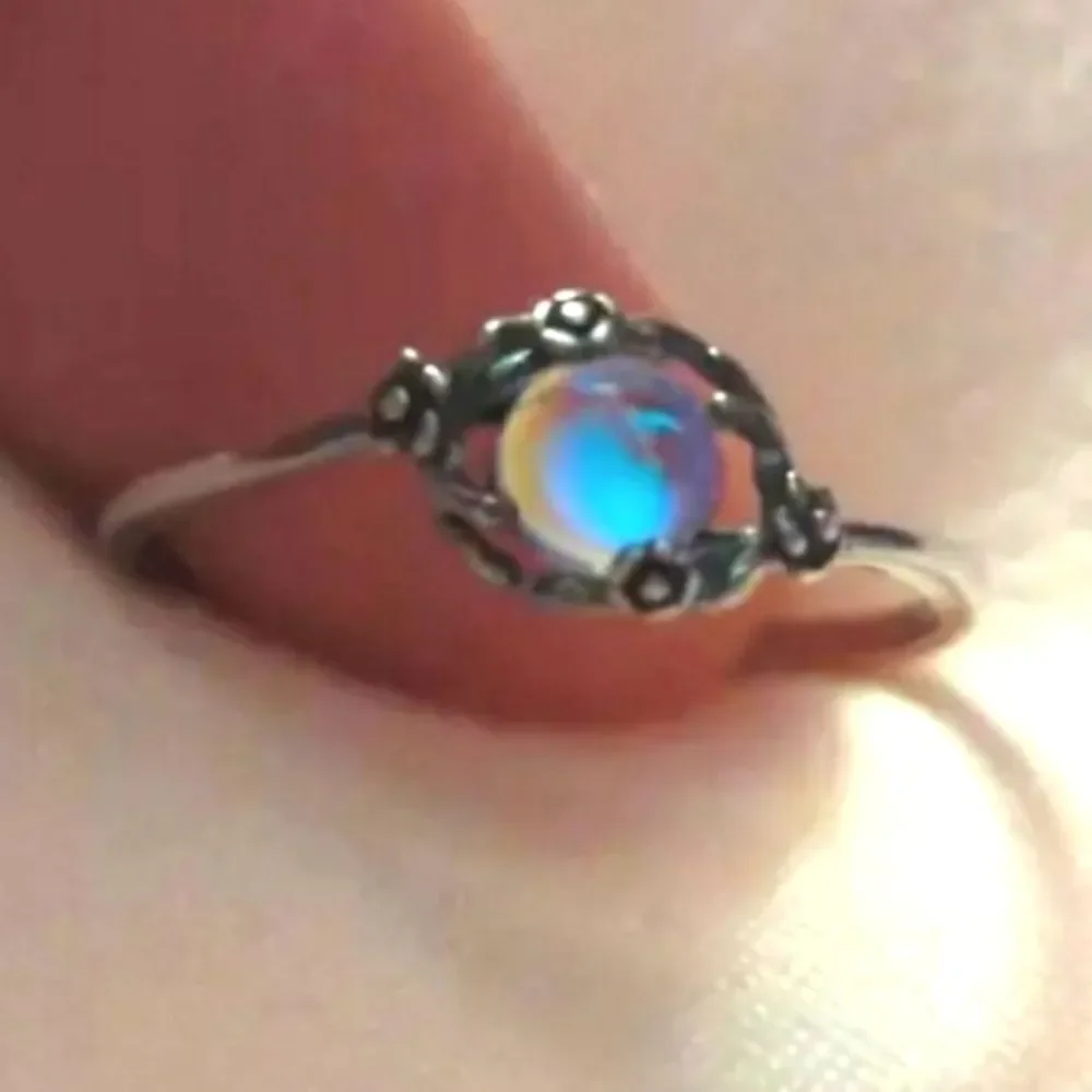 925 sterling moonstone ring sz 6